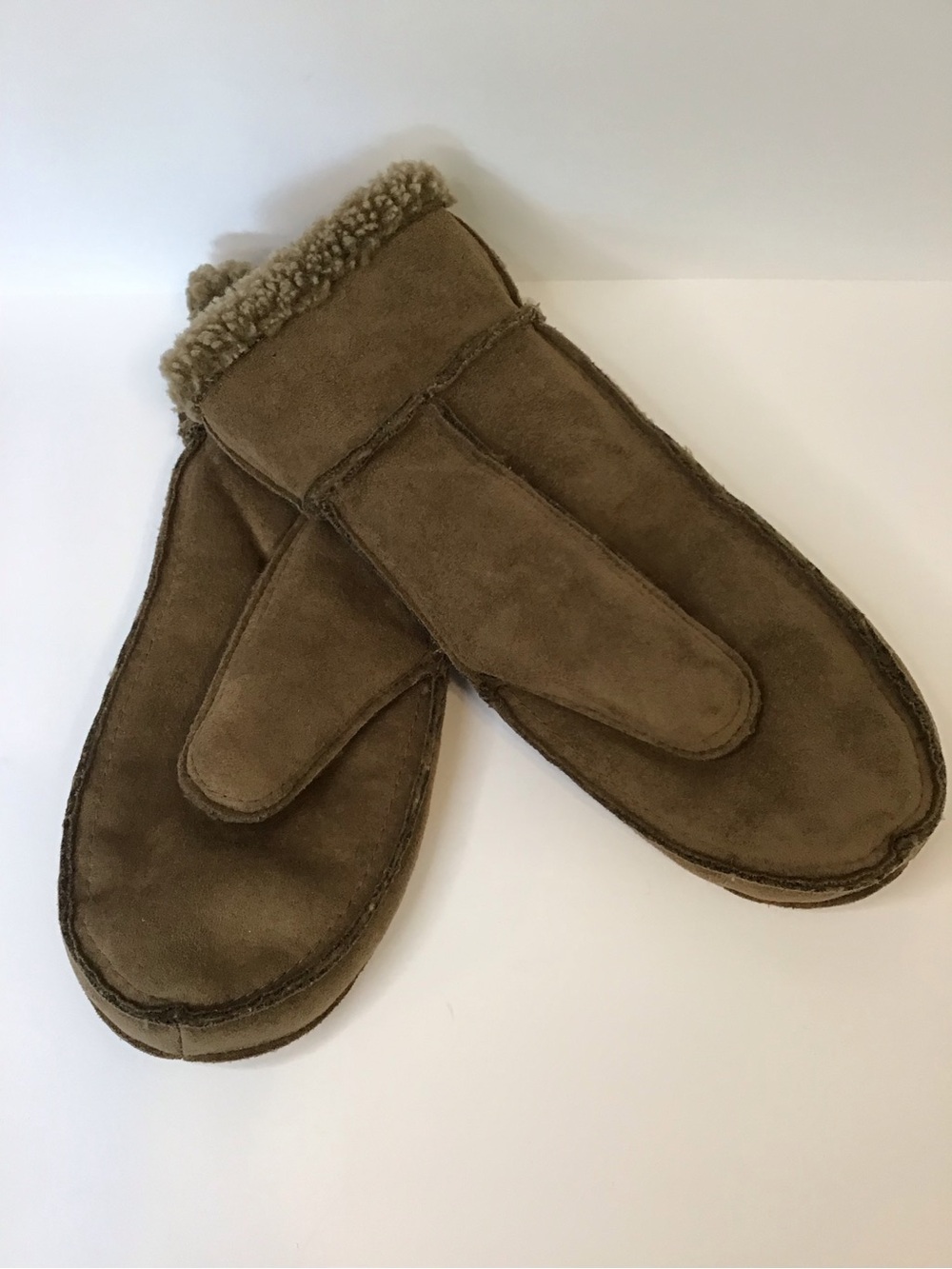 L.L. Bean Women's Brown Shearling-Lined Suede Mittens L/XL - Picture 2 of 5